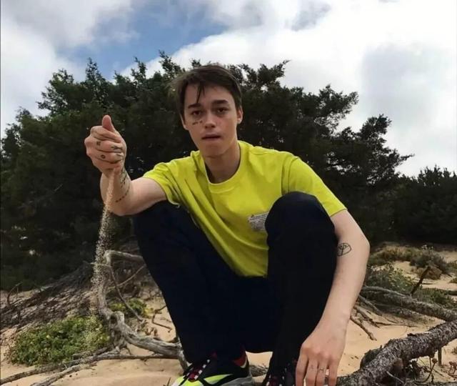 俄罗斯戒哥真名字，求一俄罗斯肖像油画家的名字喜欢画大胡子的男人（高质量戒哥）