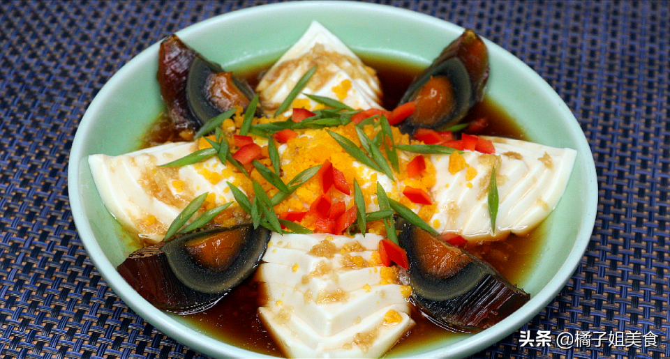 【豆腐拌皮蛋】做法步驟圖 開胃又解膩-起舞食譜網(wǎng)