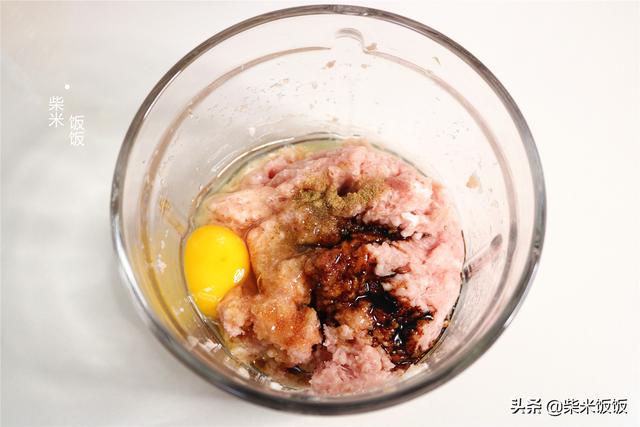 玉米水饺馅的做法，玉米瘦肉饺子的家常做法（我做了玉米馅的）