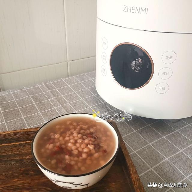 大麦米到底怎么做才好吃啊，大麦米到底怎么做才好吃啊视频（天冷多喝红豆粥）