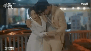 外宿:朋友的女人，女人对男人的新鲜感能维持多久（他的牵手戏、绑眼睛play让人当场流鼻血）