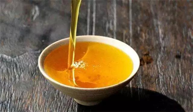 喝生茶油的最佳时间，喝生茶油的好时间（如果能，对身体有什么好处）