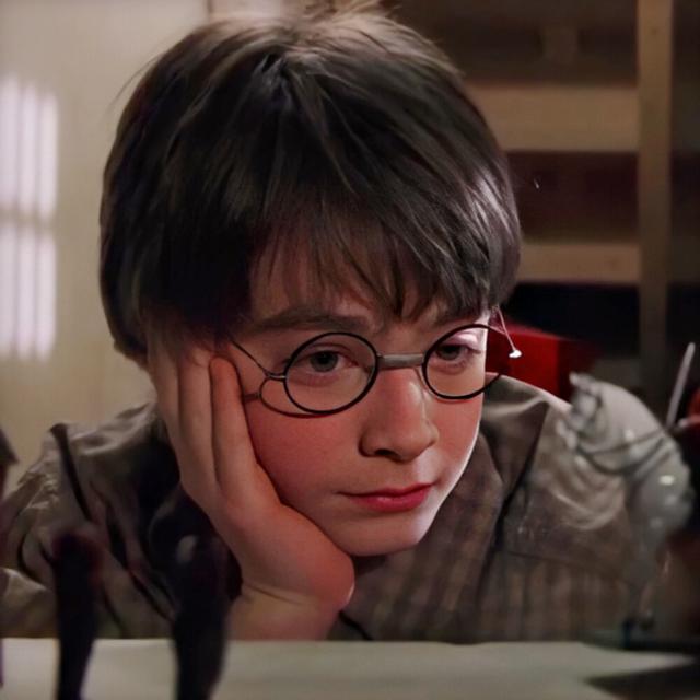 哈利波特头像女生，哈利波特魔法学院头像微信（霍格沃茨永不毕业）