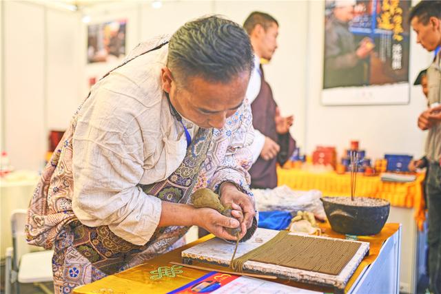 九寨沟海拔最高多少米，九寨沟海拔高度是多少米（中国最美的县城之一）