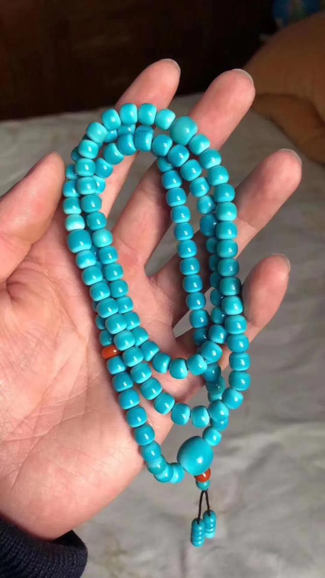 瓷松与绿松石的区别，瓷松和绿松的区别（中国绿松石VS美国绿松石）