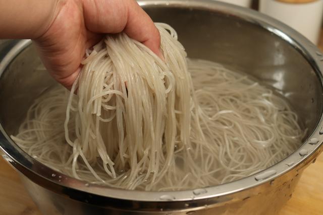 炒皮渣的家常做法，却比大鱼大肉受欢迎