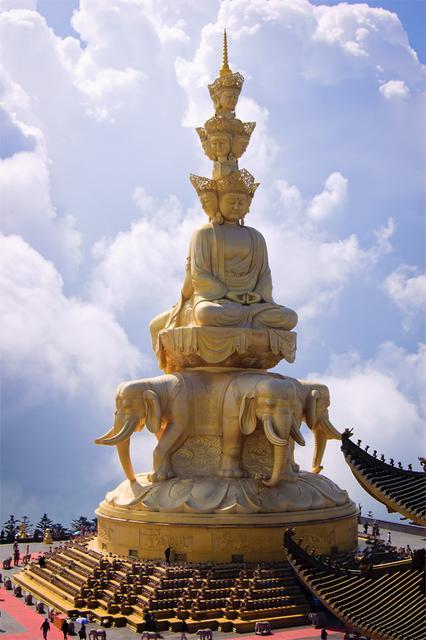 峨眉天下秀，峨眉天下秀三峡天下雄是哪里的风景（峨眉天下秀是什么意思）