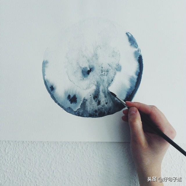 很成熟很现实的说说，很成熟现实的经典说说大全（很成熟很现实的个性说说）