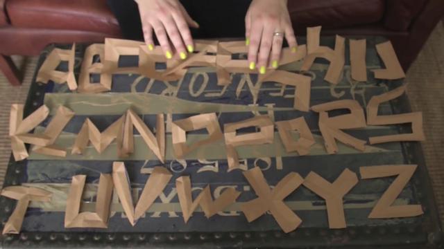 怎样剪五角星最简单的方式，五角星最简单的剪法（凯特博士教你一刀剪出五角星）