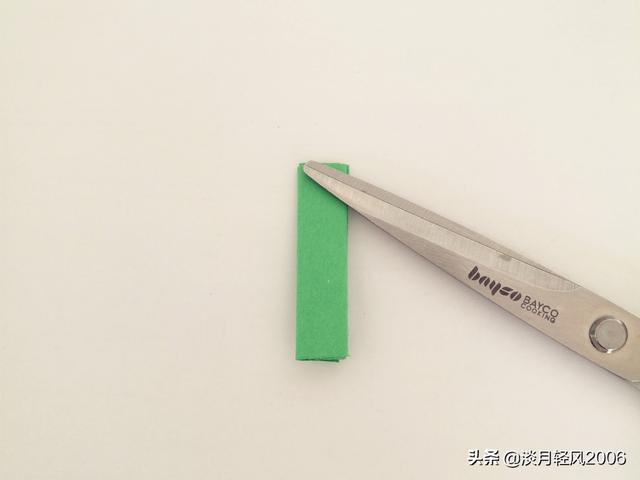 花朵手工粘贴画，花朵手工（一学就会的简单贴画教程）