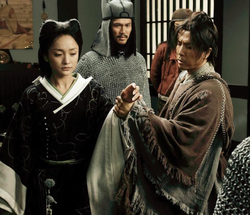 据悉,《画皮3》虽然叫做《画皮3》,但是从故事剧情上来看,更像是