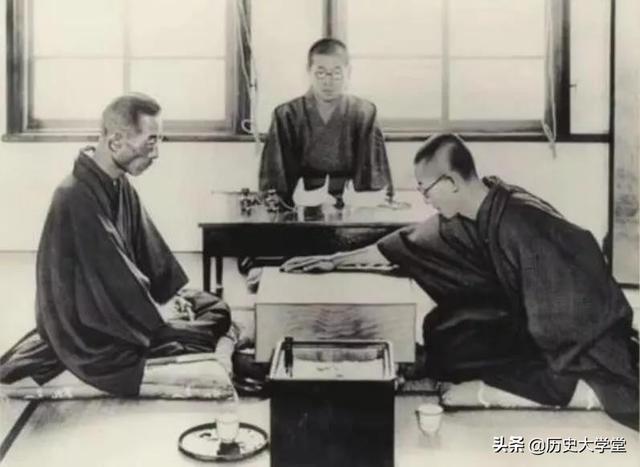 围棋谁先走（“黑先白后”还是“白先黑后”）