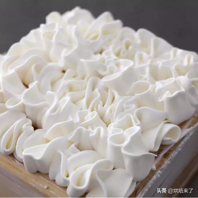  动物奶油怎么打发，手工淡奶油打发教程（奶油受不了~~夏季奶油打法的问题与技巧） 