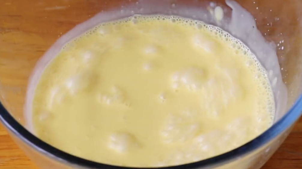 圖片[3]-【牛奶雞蛋布丁】做法步驟圖 香甜嫩滑 入口即化-起舞食譜網(wǎng)