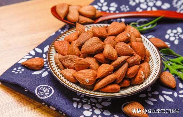 立秋吃什么食物养生，立秋节气吃什么养生（帮助身体做“收养”）