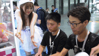 面包会有的是什么意思，面包会有的面包指的是什么意思（男友发了张空心的面包）