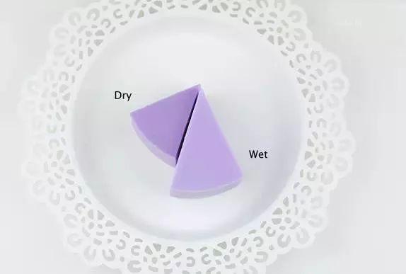 新粉扑的正确使用方法是什么，刚买的粉扑应该怎么用（一只“小小”的海绵粉扑居然有“百种”使用方法）