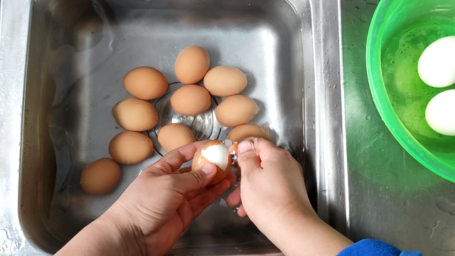 自己怎么做卤鸡蛋，教您2种卤鸡蛋的家常做法