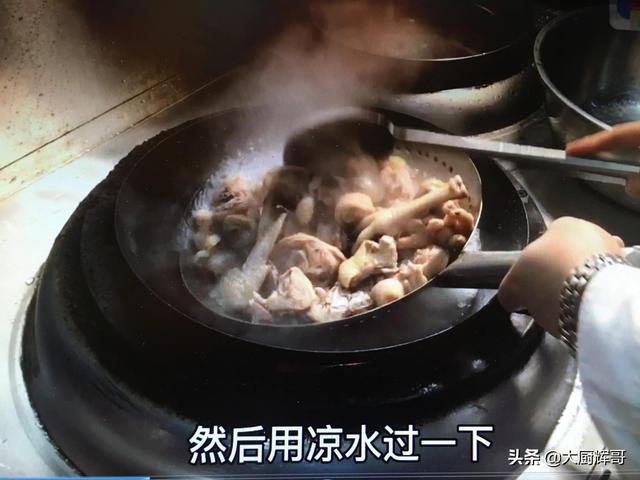 地锅炖柴鸡的做法，地锅炖柴鸡的做法视频（大厨分享专业的做法）