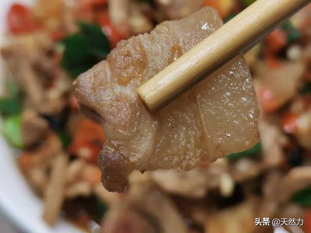 炒肉的做法，辣椒炒肉的做法（湘菜中和辣椒炒肉齐名的肉炒肉）