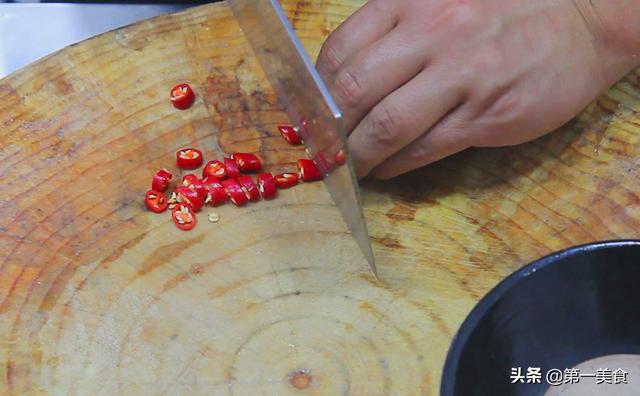 怎么做肉丸子，莲藕和肉怎么做肉丸子（劲道爽滑美味鲜）