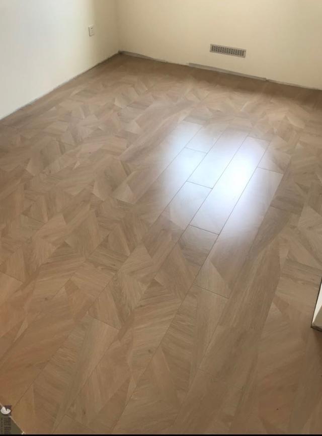 复合地板甲醛多久能散掉，强化复合木地板甲醛释放要多久时期（拆除后发现货不对板）