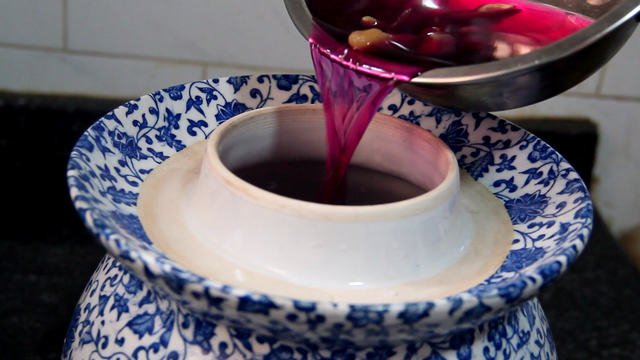 做四川泡菜可以直接用纯净水吗，四川泡菜用生水可以吗（四川泡菜水详细攻略）