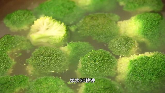 西兰花怎么保存，西兰花怎么保存时间长些（保存一个月都不会坏掉）