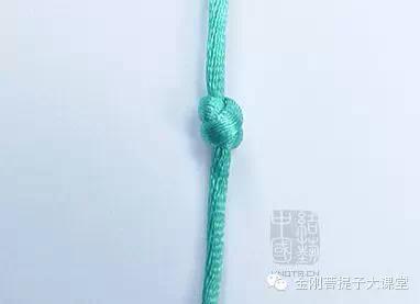 穿珠子打结的方法，手串珠子收尾打结方法（最全手串打结教程）