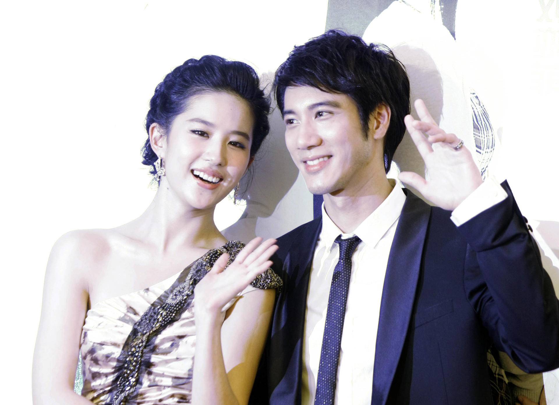 王力宏演唱会巨亏背后:粉丝供养成潮流,周杰伦流量不及鹿晗零头-质信