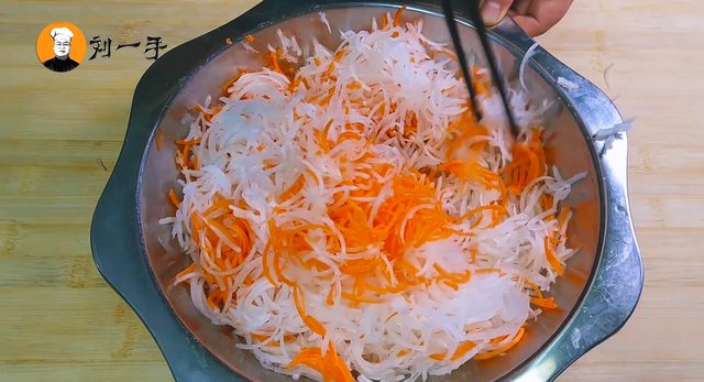 油墩子怎么做，油墩子的做法和配方（上海快要失传的油墩子）