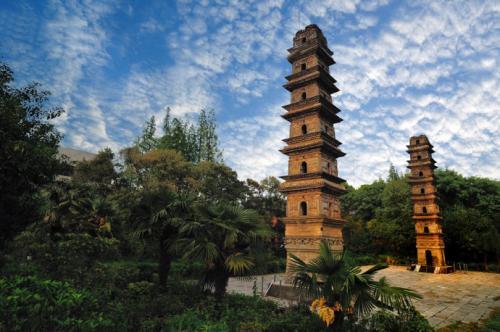 只有敬亭山是什么意思，敬亭山啥意思（宣城敬亭山——诗仙口中的“相看两不厌）