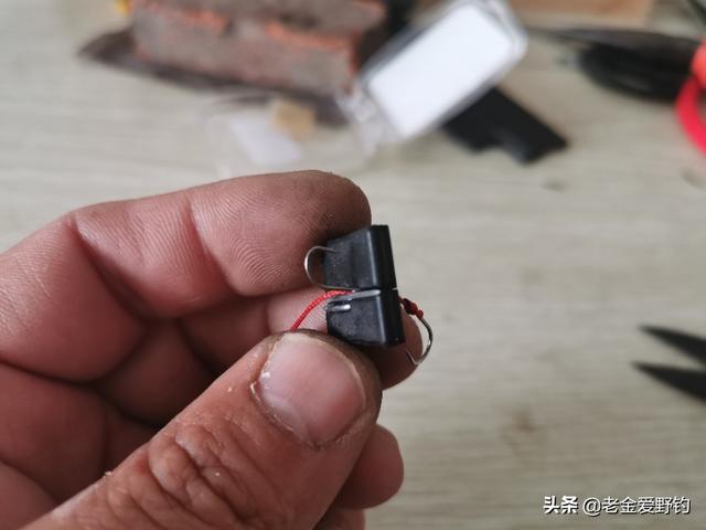 绕线器怎么用，绕线器怎么用（新手也能绑出内绕线鱼钩）