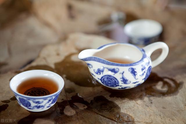 喝安化黑茶调理反应有哪些，对女性来讲喝黑茶的调理反应（黑茶的介绍和功效）