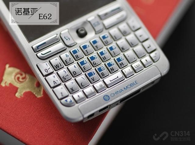 诺基亚全键盘触屏，全键盘的诺基亚手机有哪些型号（“硬核”全键盘诺基亚E系列来打脸了）