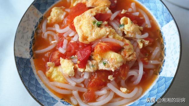 米线是什么做的，米线是什么做的有胶吗（用大米粉自制米线）