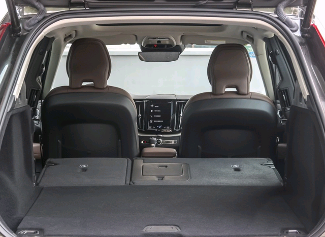 沃尔沃最便宜的车，沃尔沃最低价格一览表（配宝华韦健音响+4驱）