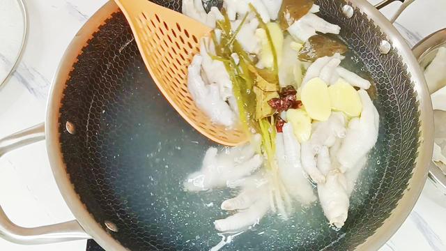 广式陈醋鸡脚的做法，陈醋鸡爪的制作方法和配料（早茶陈醋鸡爪你爱吃吗）
