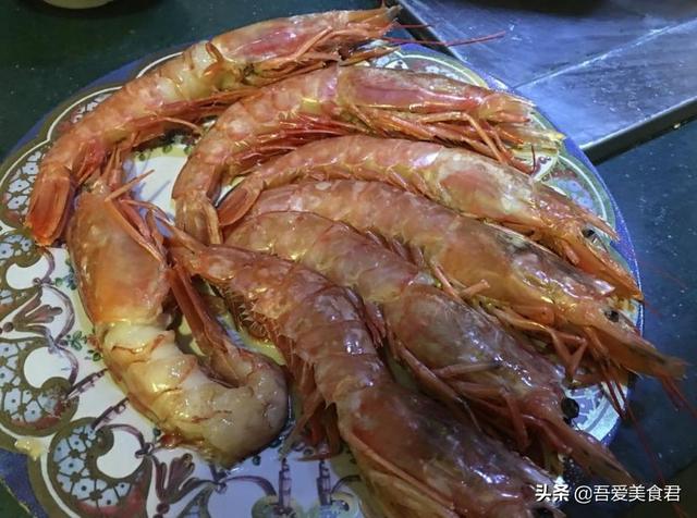 虾的沙线怎么挑，请问虾线怎么挑（选购到优质小龙虾对厨师来说非常重要）