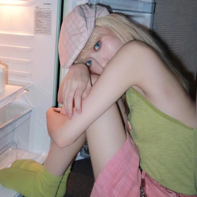 最凉不过人心图片，最凉不过人心，微信头像（也觉得冷可我不会拥抱别人）