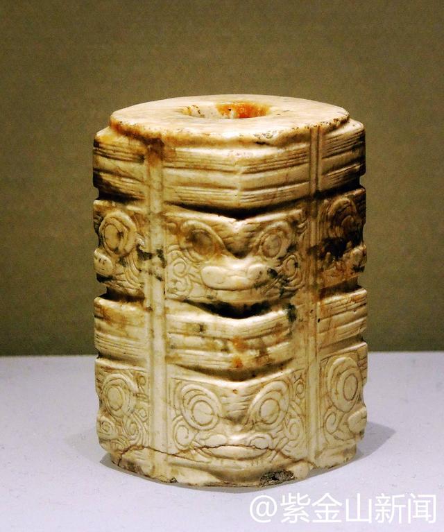 良渚玉琮的来源，良渚文明玉琮（玉琮了解一下——它是良渚文化的典型器物之一）