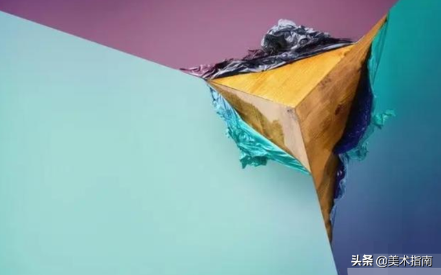 盯五秒会笑的图片，最恐怖的错觉图片有哪些（10张可能让你怀疑自己智商的照片）