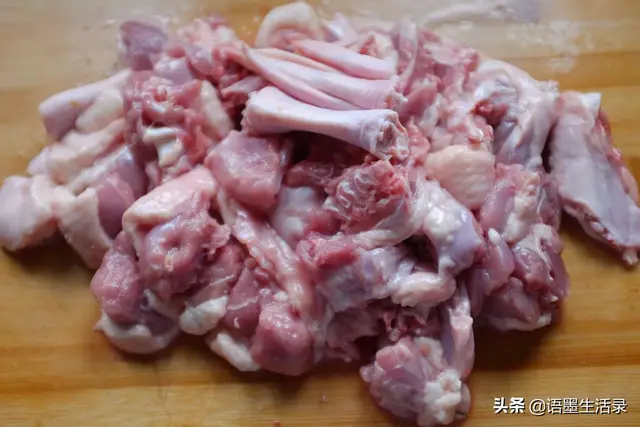 子姜焖土鸭怎么做，再也不去饭店吃了