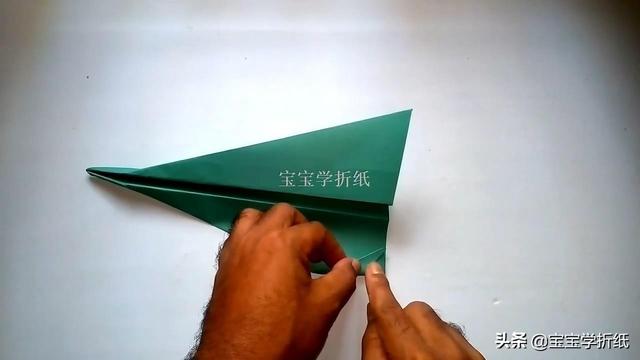儿童手工折纸飞机，能飞很远的纸飞机（折纸飞机系列详细折纸步骤）