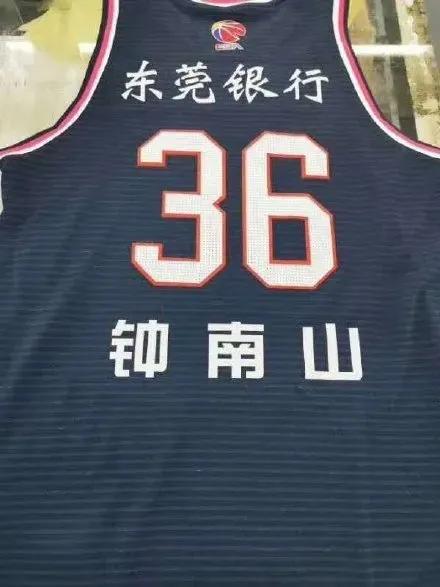 中国钟南山院士身高，中国钟南山院士身高169（CBA史上最强36号）