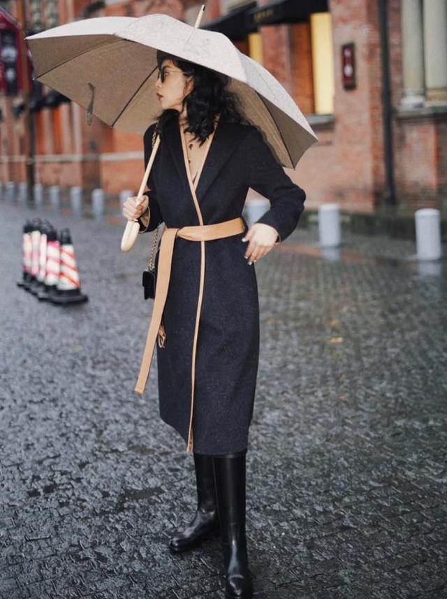 三木其他黑色大衣穿搭