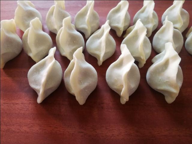 现包的饺子煮多久，新鲜包的饺子要煮多久可以吃（10年店主教你3个诀窍）