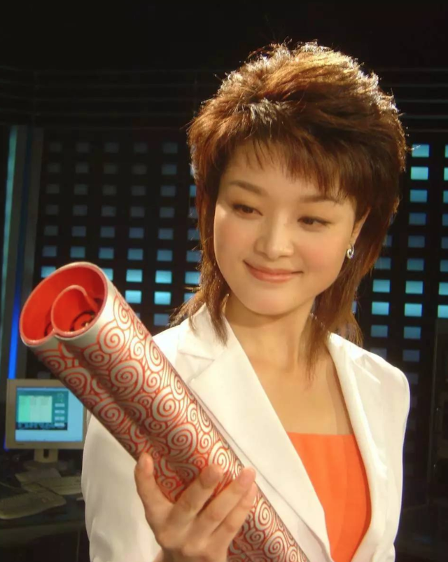 李梓萌现任老公简历，李梓萌老公照片（陆川二婚娶了小12岁“央视范冰冰”）