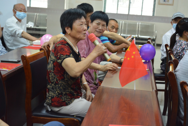 会议室怎样用气球布置，会议气球布置图片（佛祖岭A区“百年芳华·红心向党”庆党百年系列活动）