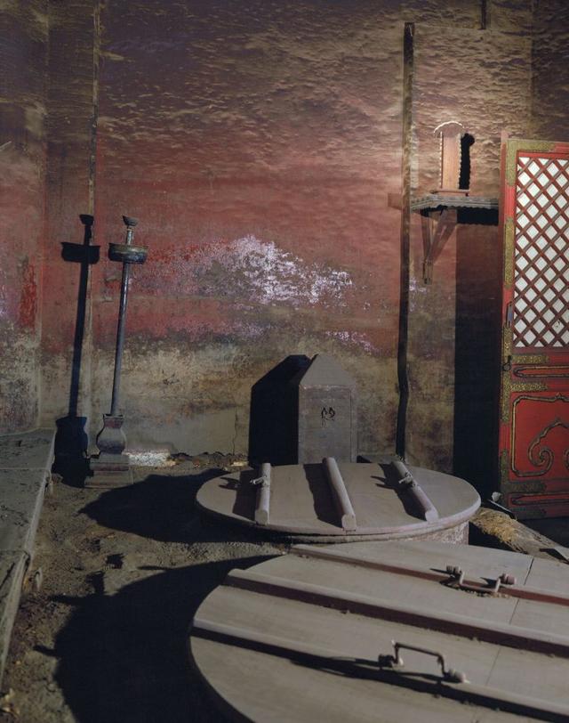 乾清宫和坤宁宫中间是什么宫，乾清宫与坤宁宫,中间的是什么（探寻北京老建筑）